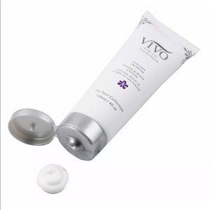 Vivo per lei Dead Sea minerals hand & body lotion